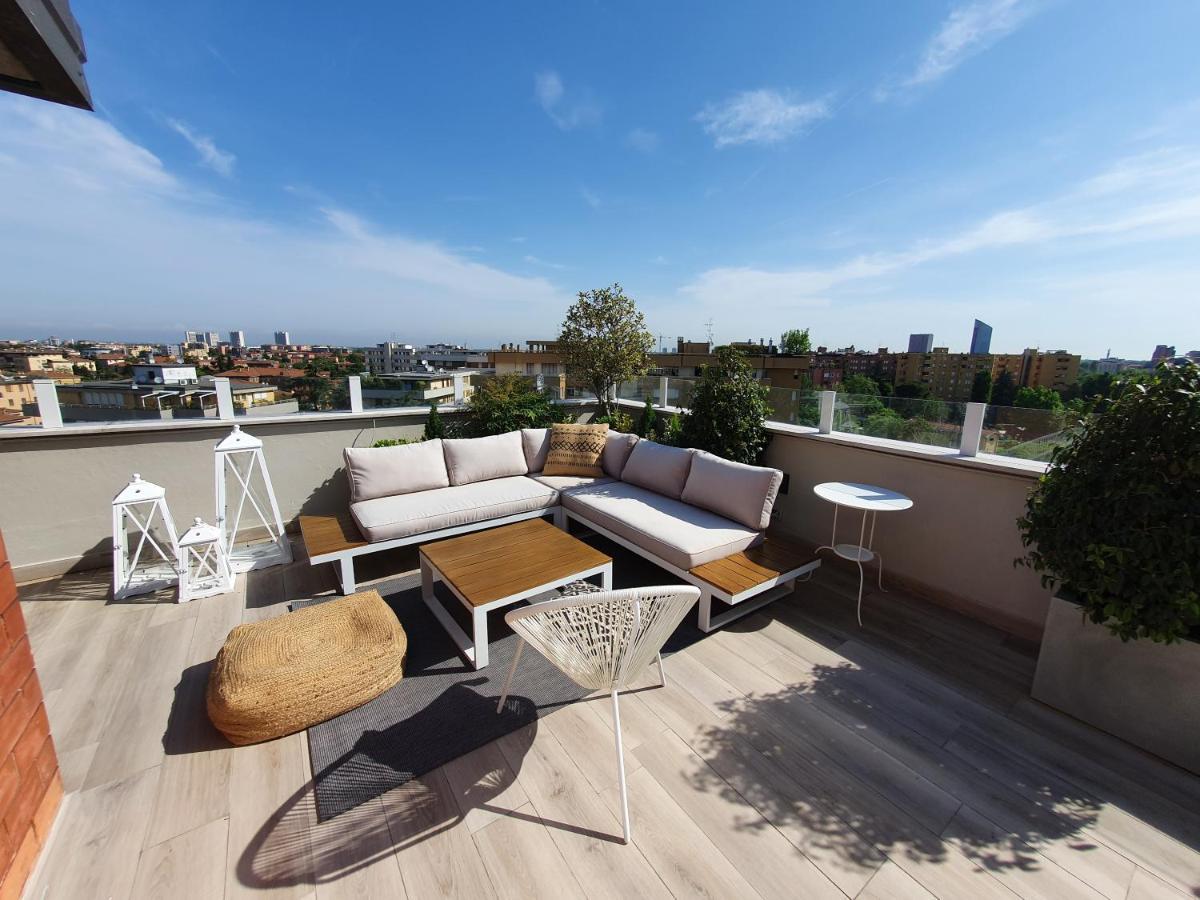 Penthouse F8 - Panoramic Terrace, View Two Towers Apartment Bologna Bagian luar foto