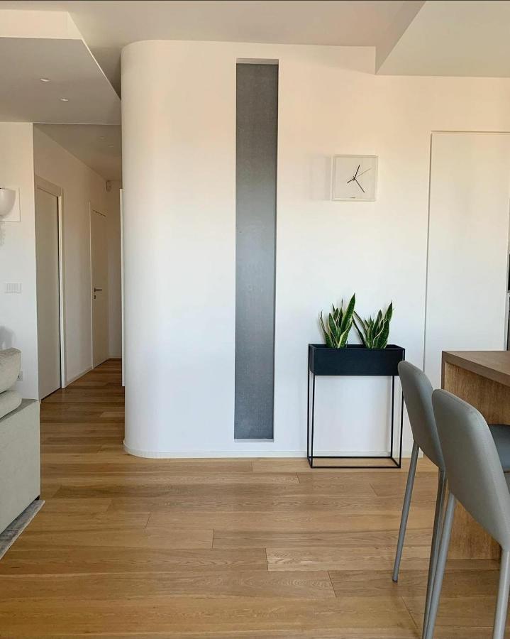 Penthouse F8 - Panoramic Terrace, View Two Towers Apartment Bologna Bagian luar foto