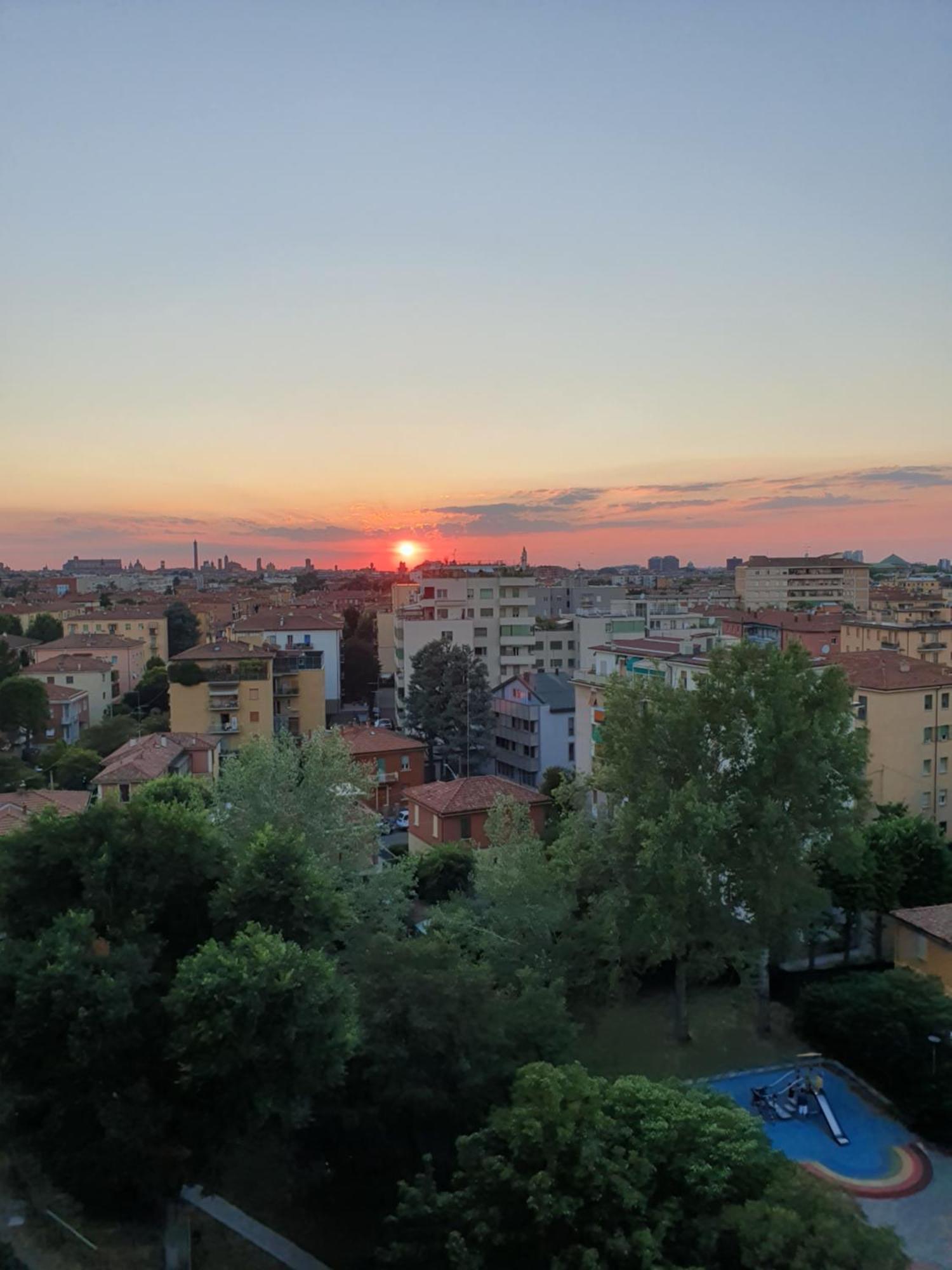 Penthouse F8 - Panoramic Terrace, View Two Towers Apartment Bologna Bagian luar foto